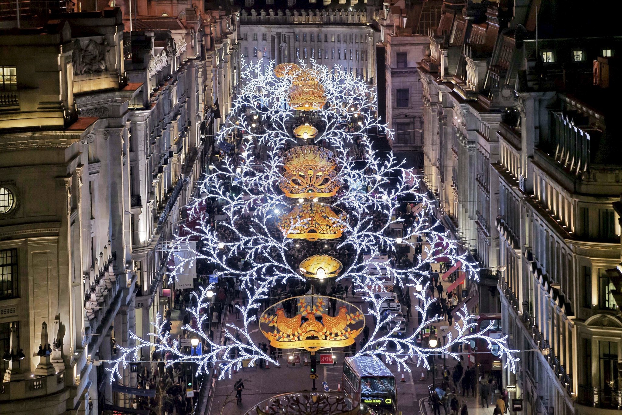 christmas in london 24 things to do richmond christmas lights