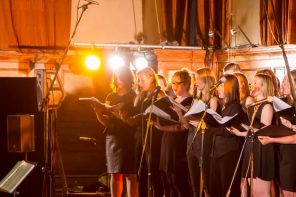 song playlist feature