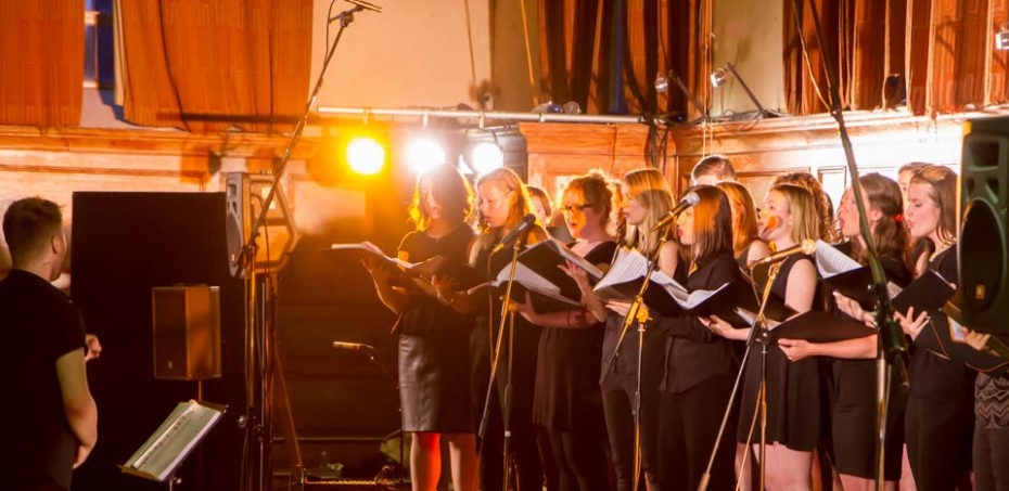 song playlist feature